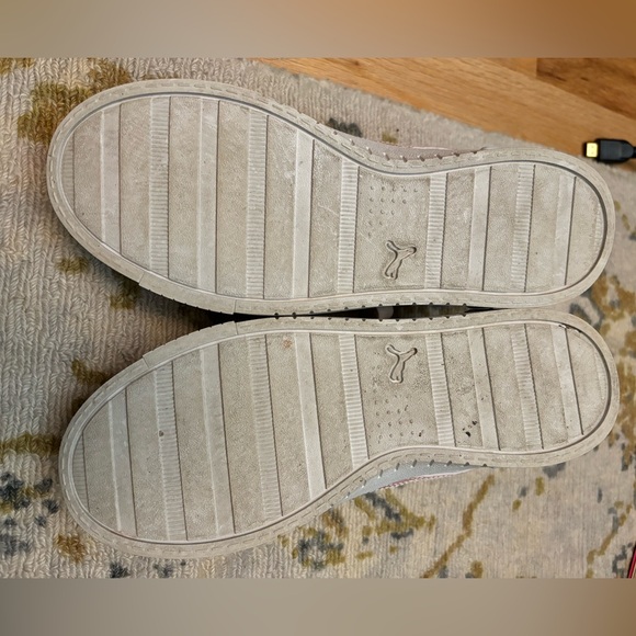 Puma Jada Halo Big Kids white platform sneakers size 4 Holographic - Picture 6 of 7